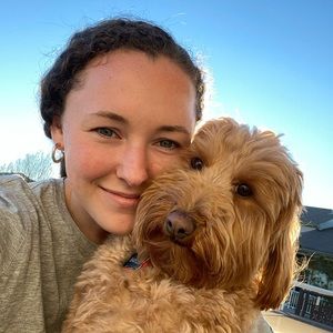Meet your Posher, Alexis